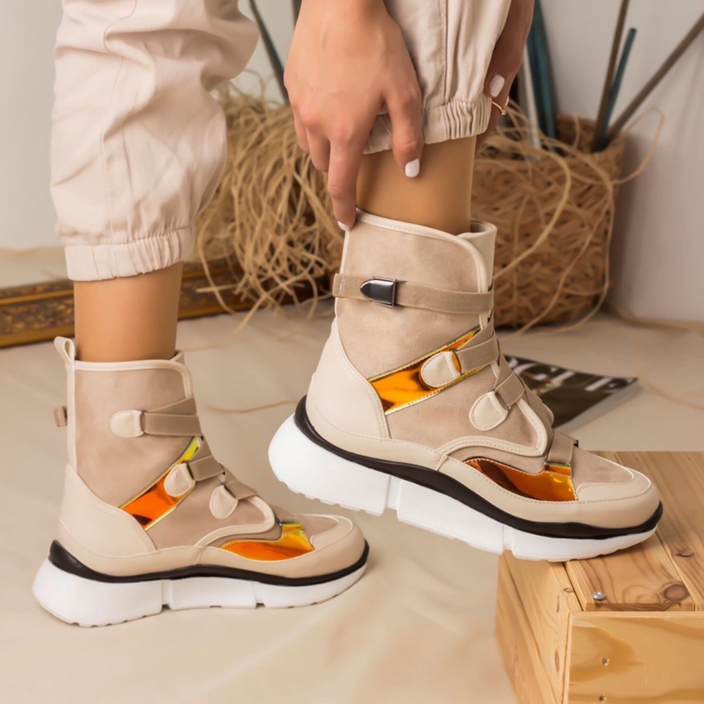 Дамски бежови боти - Auren - Beige