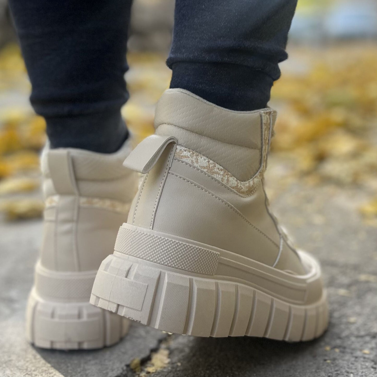 Дамски бежови боти - Lilia - Beige