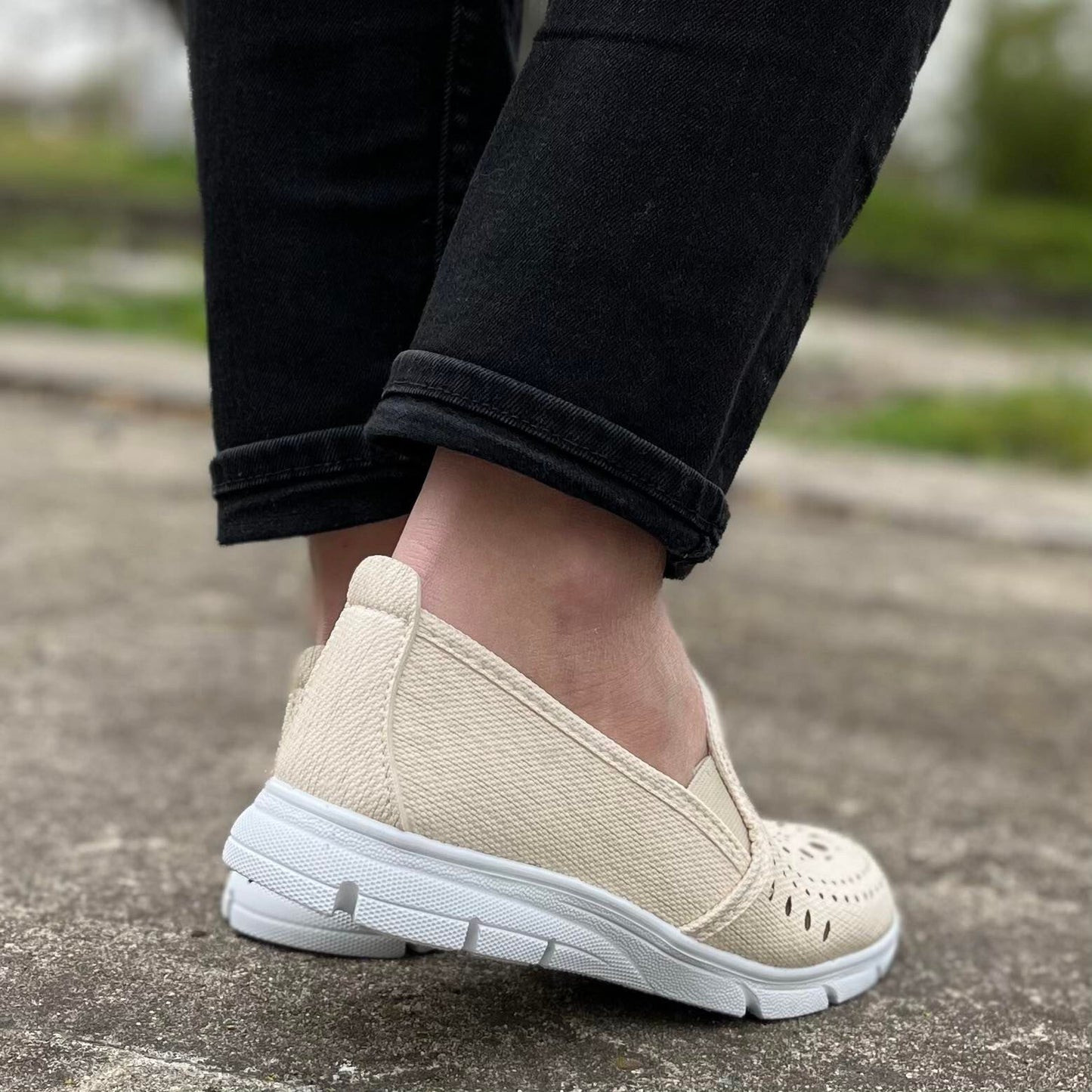 Дамски бежови еспадрили - Norah - Beige