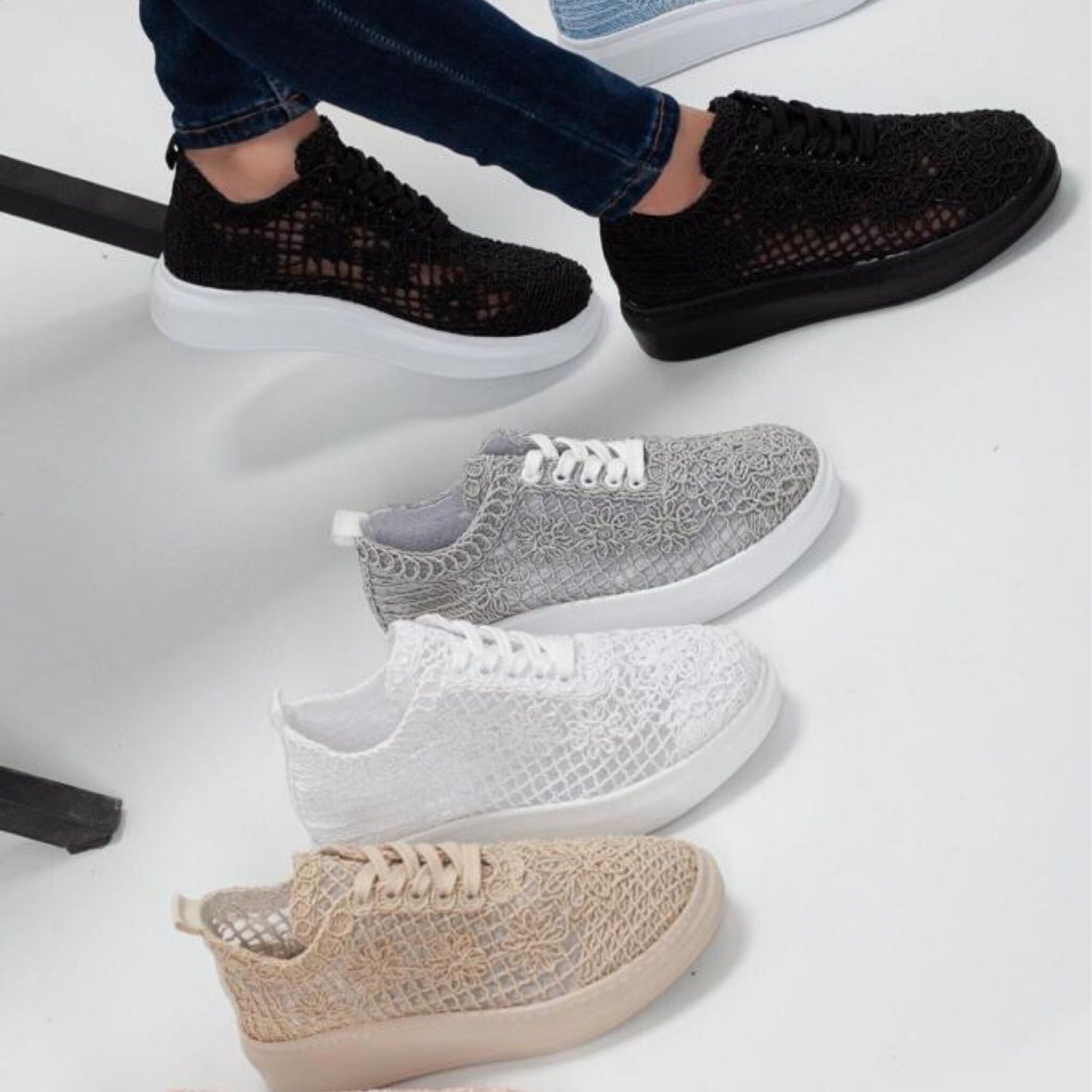 Дамски бежови кецове - Lindsey - Beige