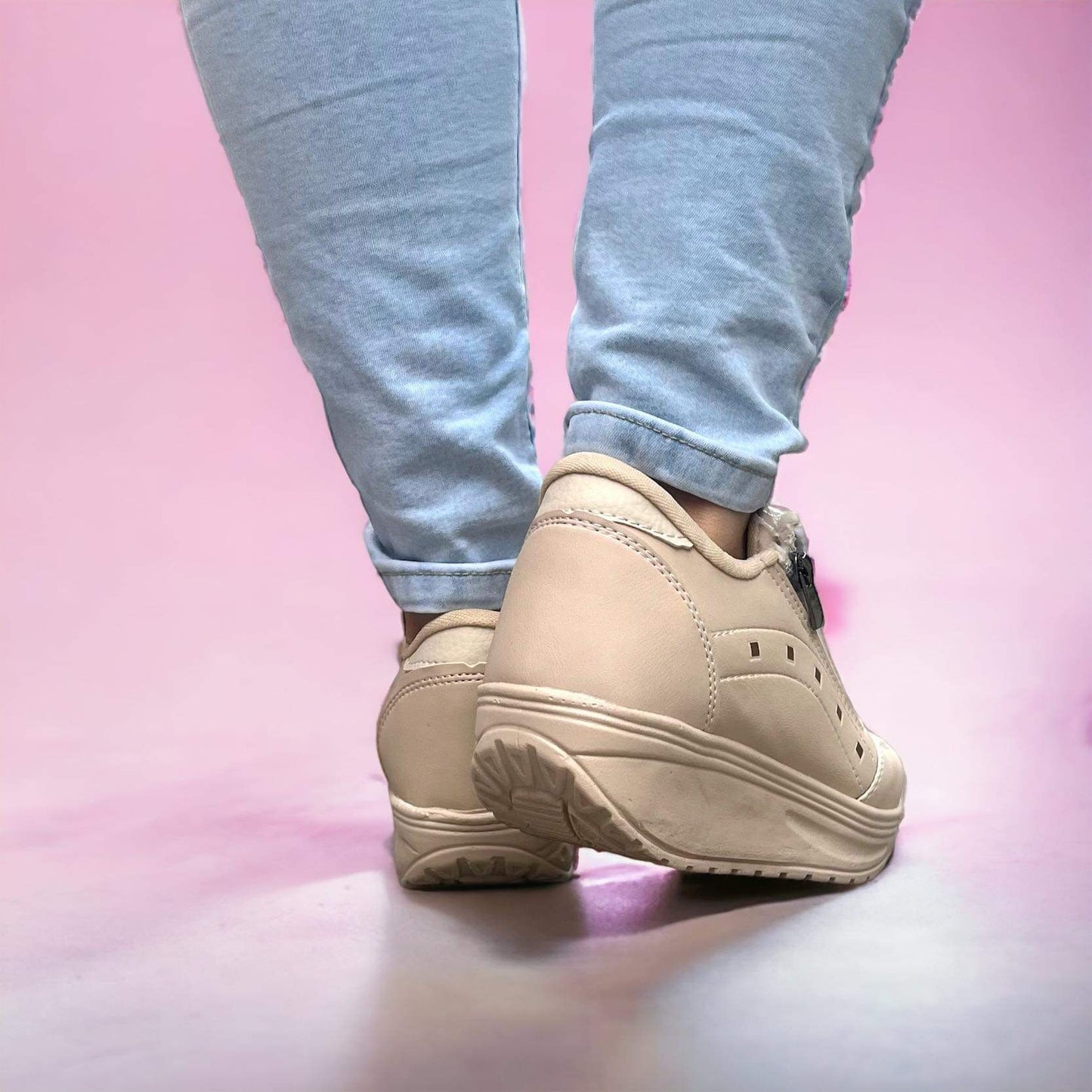 Дамски бежови маратонки - Lazarina - Beige