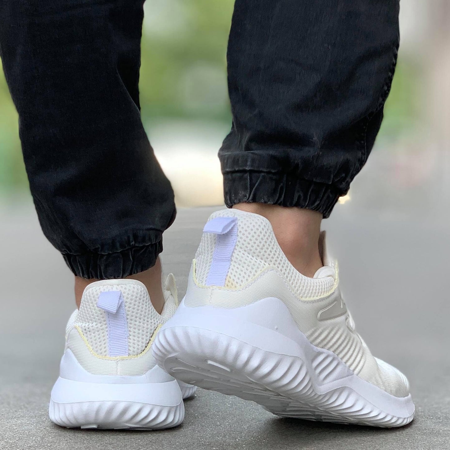 Мъжки олекотени маратонки в бял цвят - Nick - White