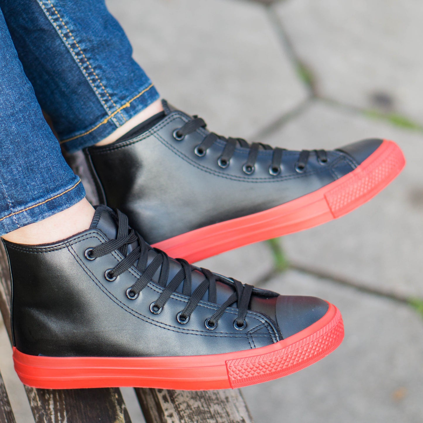 Дамски високи черни кецове - Nikol - Nero/Red