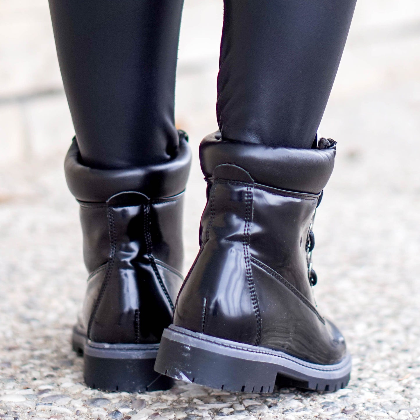 Черни дамски боти Adrina