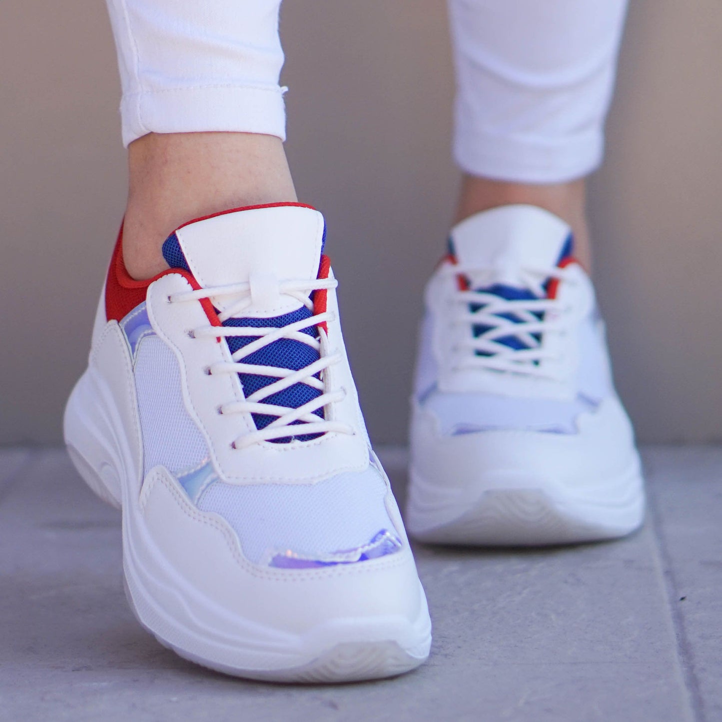 Дамски бели маратонки - Sabrina - White - Red