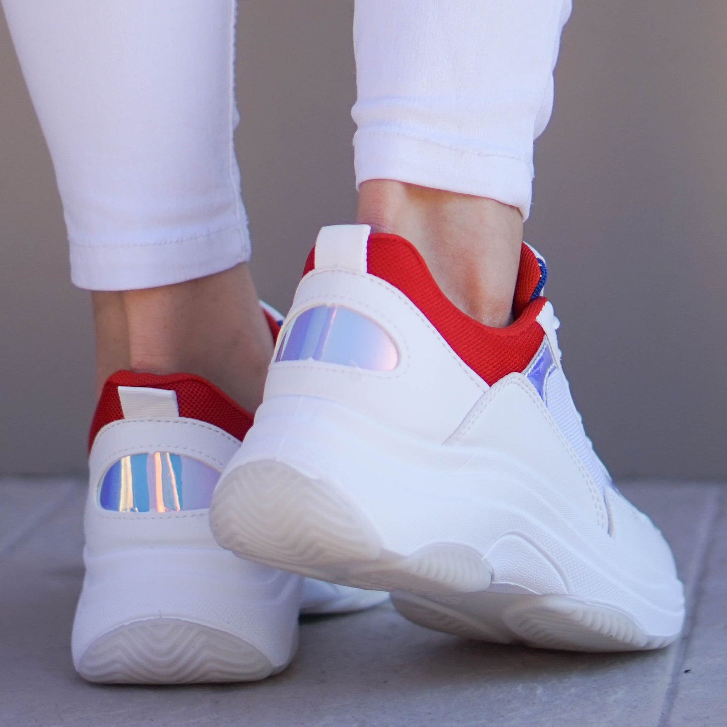 Дамски бели маратонки - Sabrina - White - Red