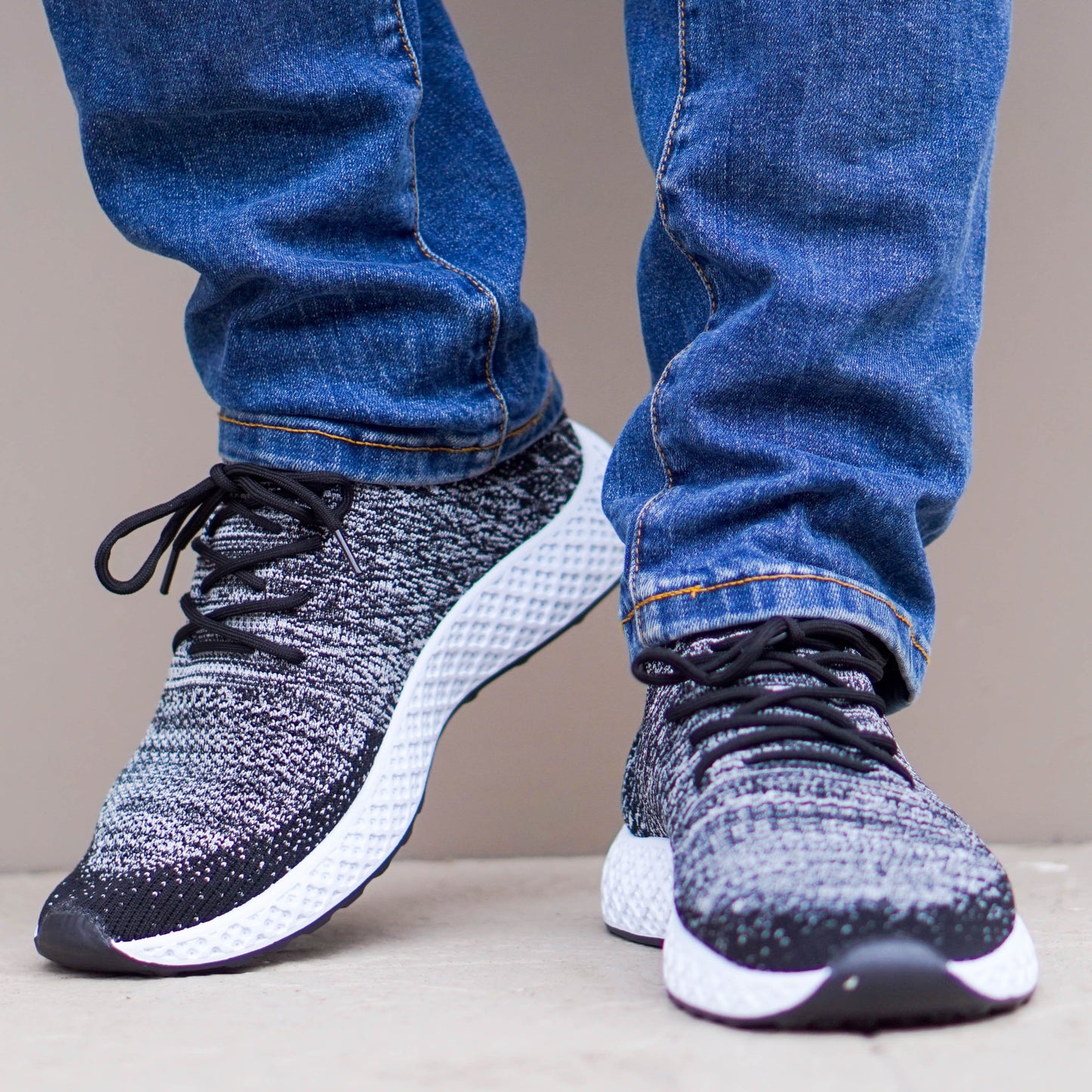 Мъжки черни маратонки - Justin - Black