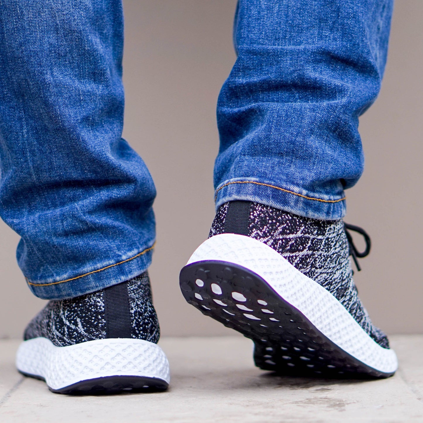 Мъжки черни маратонки - Justin - Black