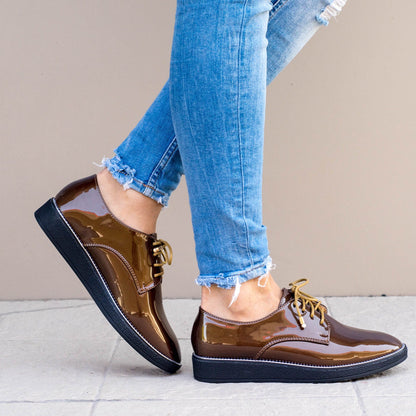 Дамски кафяви, лачени обувки - Lawanda - Brown