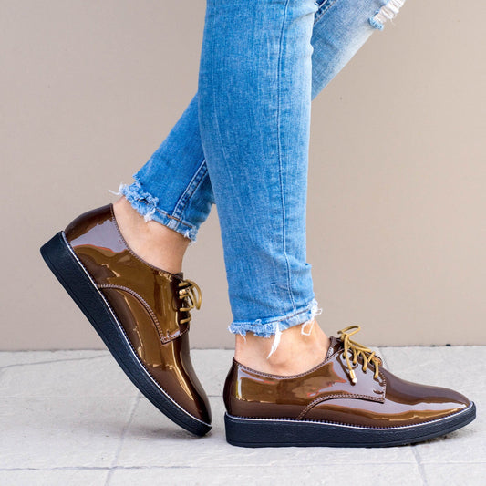 Дамски кафяви, лачени обувки - Lawanda - Brown