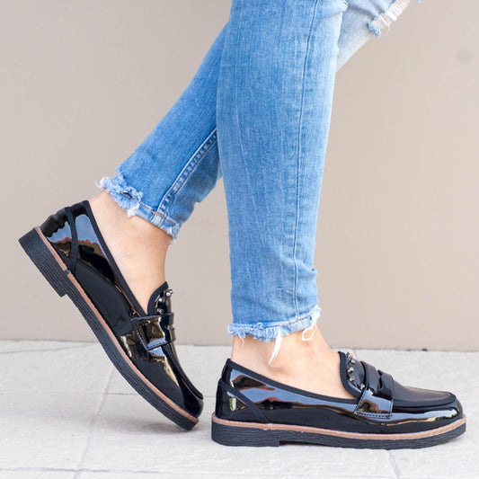 Дамски черни, лачени обувки - Leeland - Black