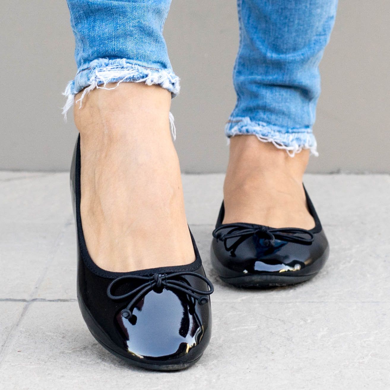 Дамски черни, лачени еспадрили - Miliya - Black