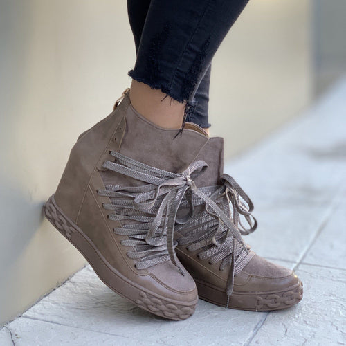 Дамски кафяви боти на платформа - Lesia - Brown