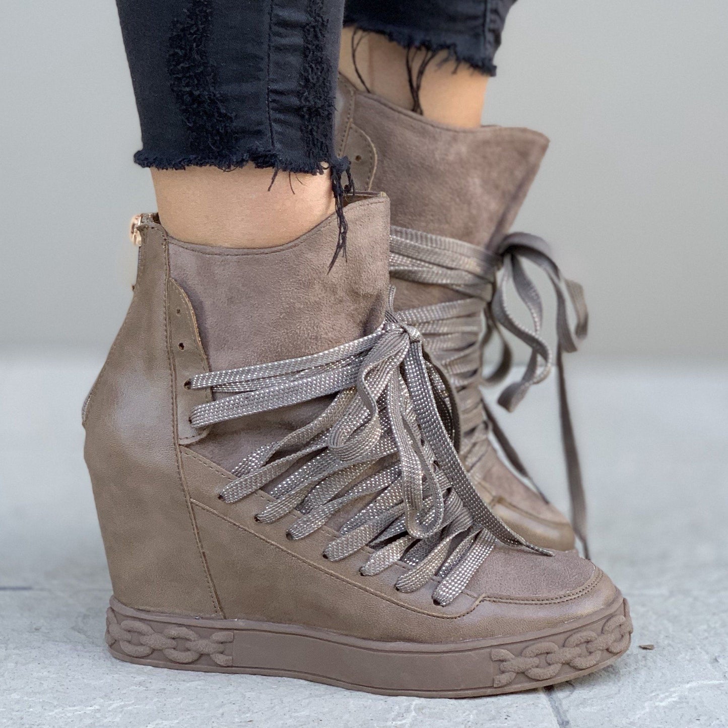 Дамски кафяви боти на платформа - Lesia - Brown