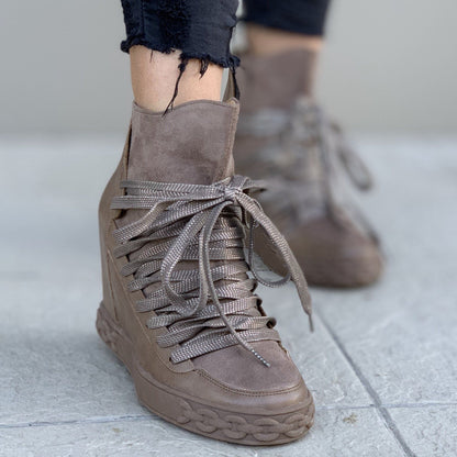 Дамски кафяви боти на платформа - Lesia - Brown