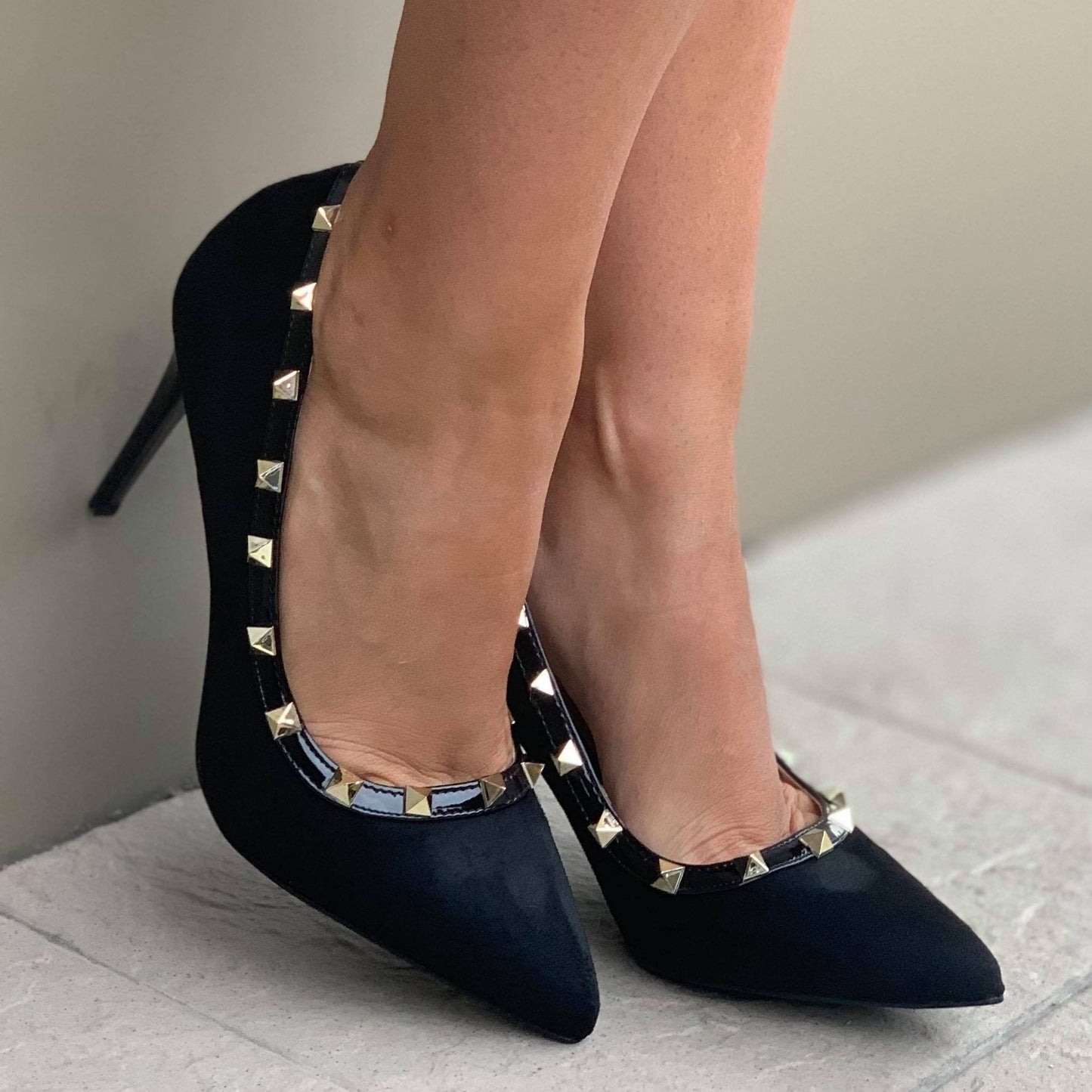 Елегантни дамски обувки на ток Onega - Black