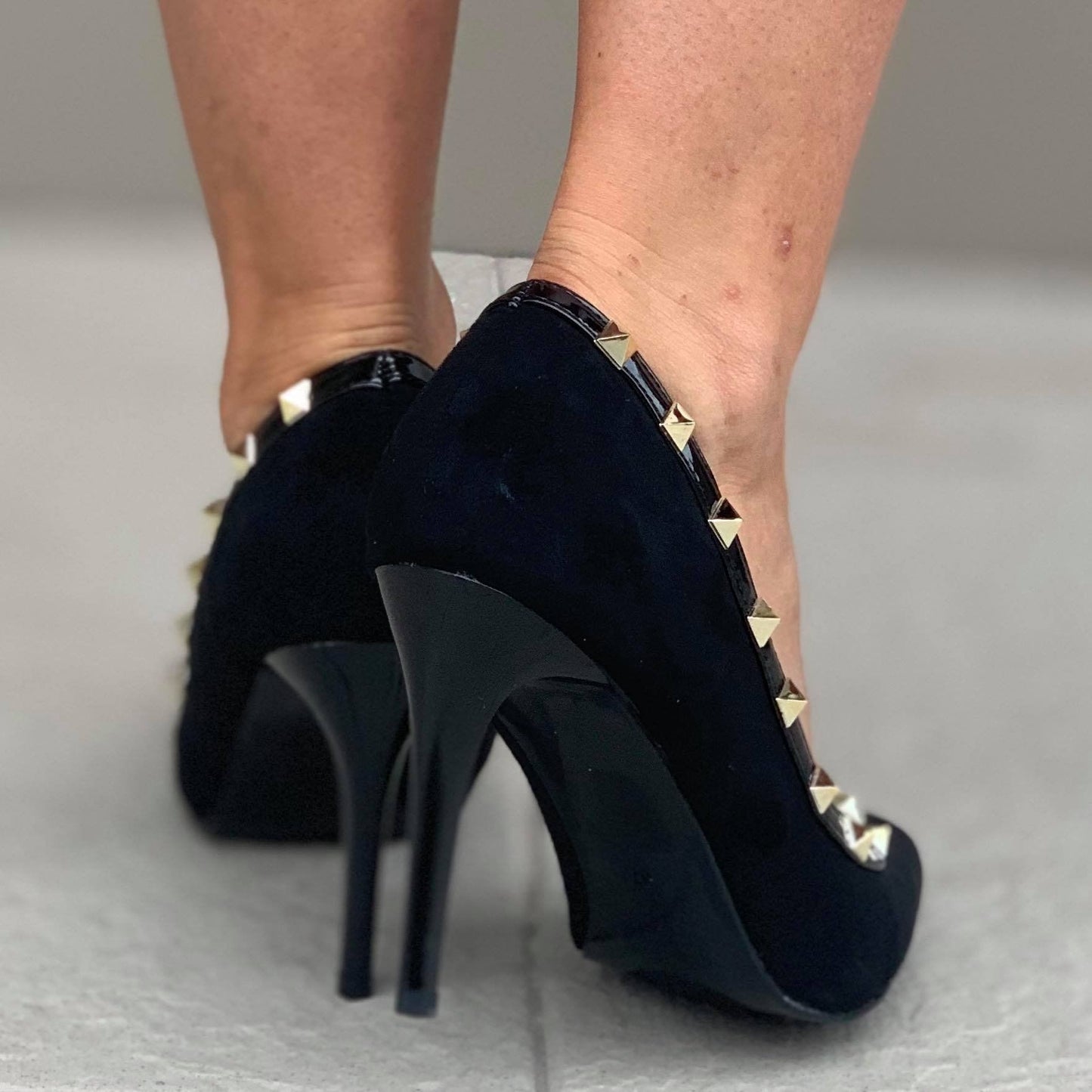 Елегантни дамски обувки на ток Onega - Black