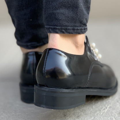 Дамски черни, лачени обувки - Mason - Black