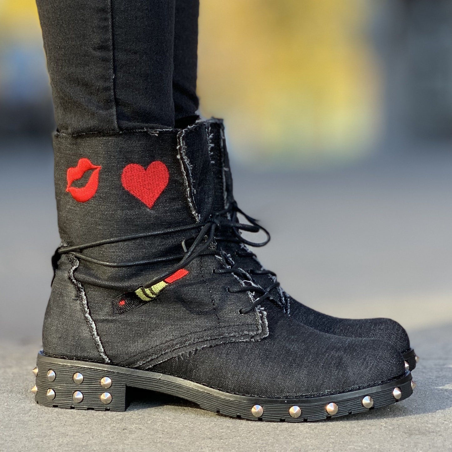 Дамски дънкови, черни боти - Ryella - Black