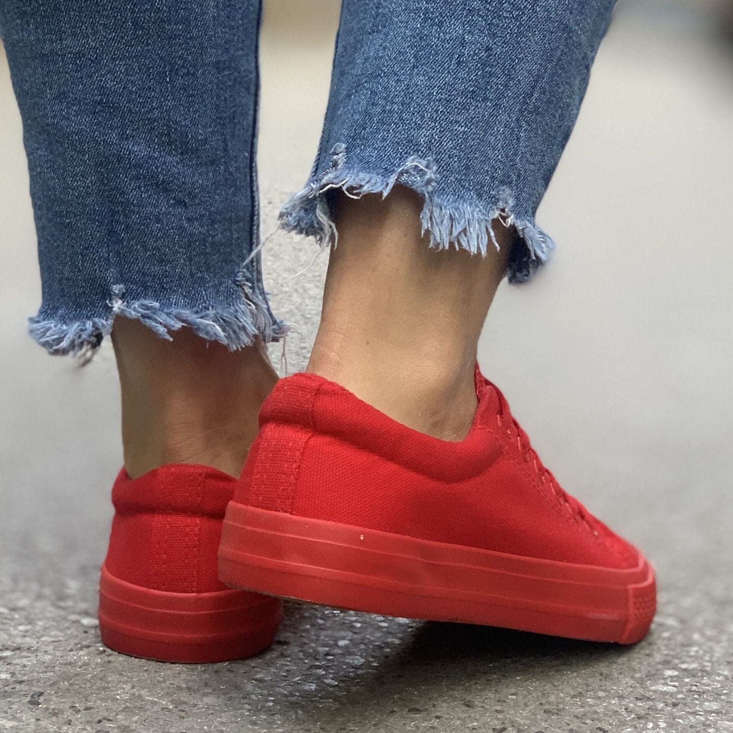 Дамски червени кецове - Nikol -  Red