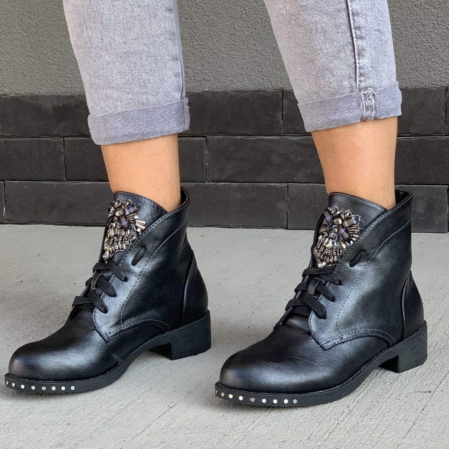 Черни боти с камъни Orella