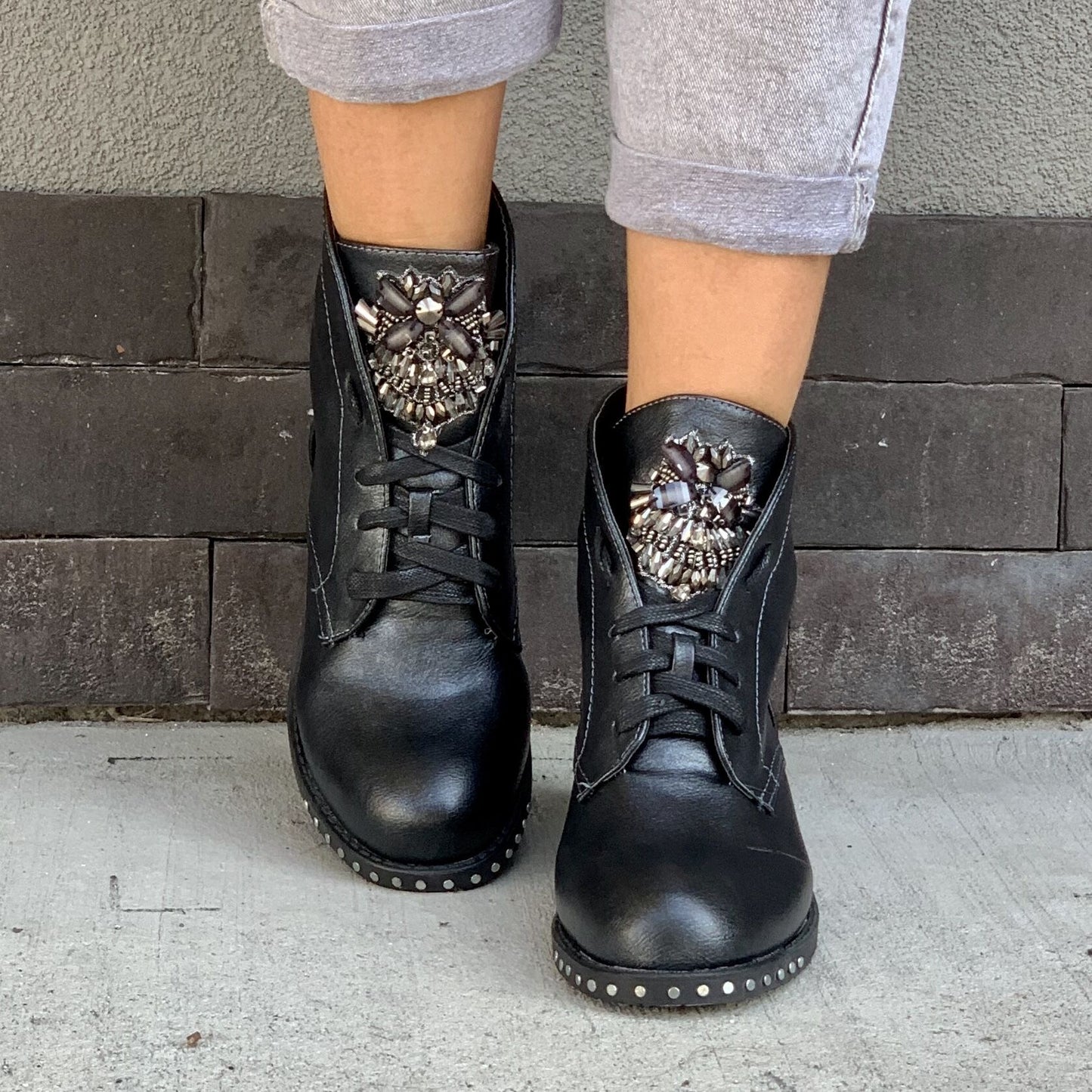 Черни боти с камъни Orella