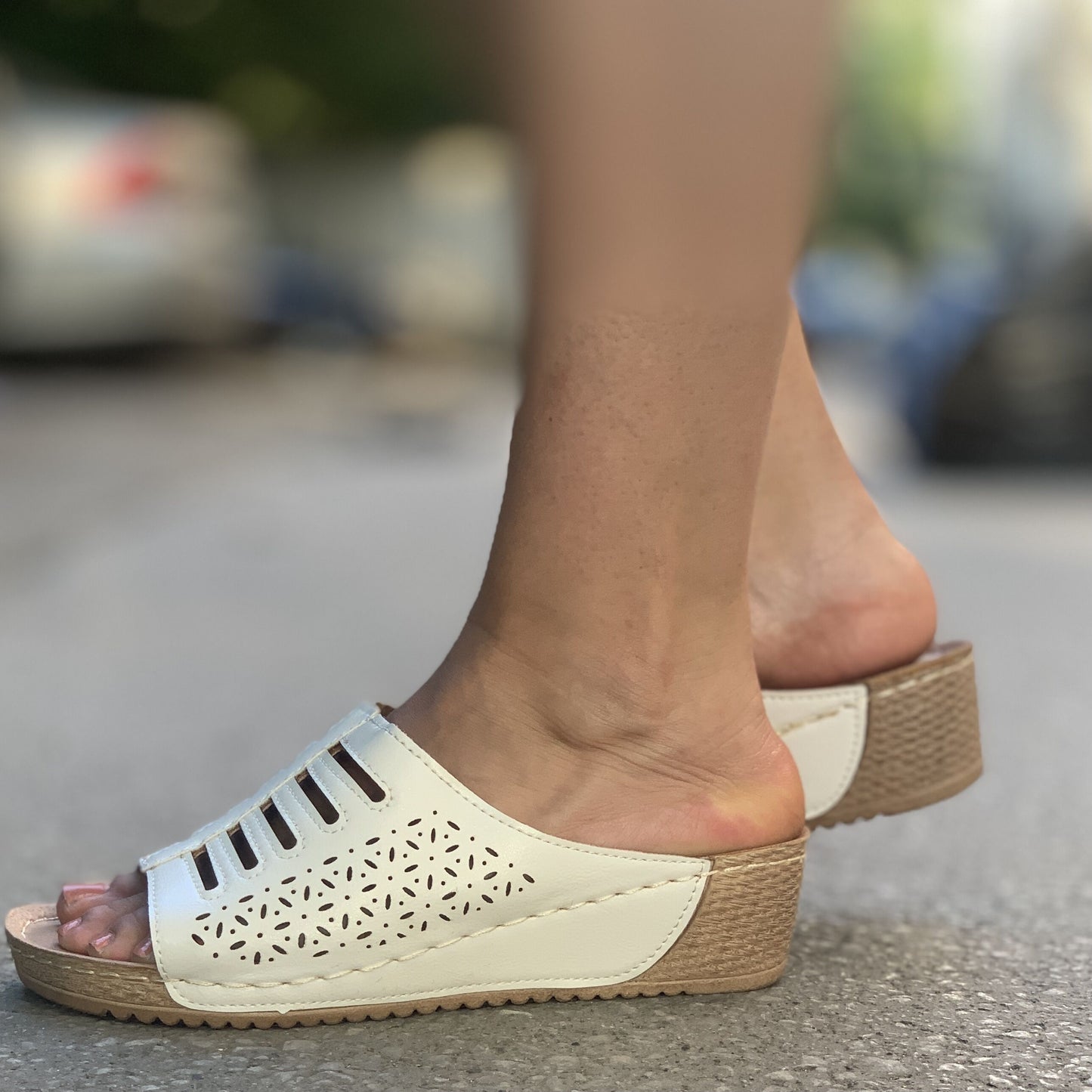 Дамски бели чехли на платформа - Blinda - White