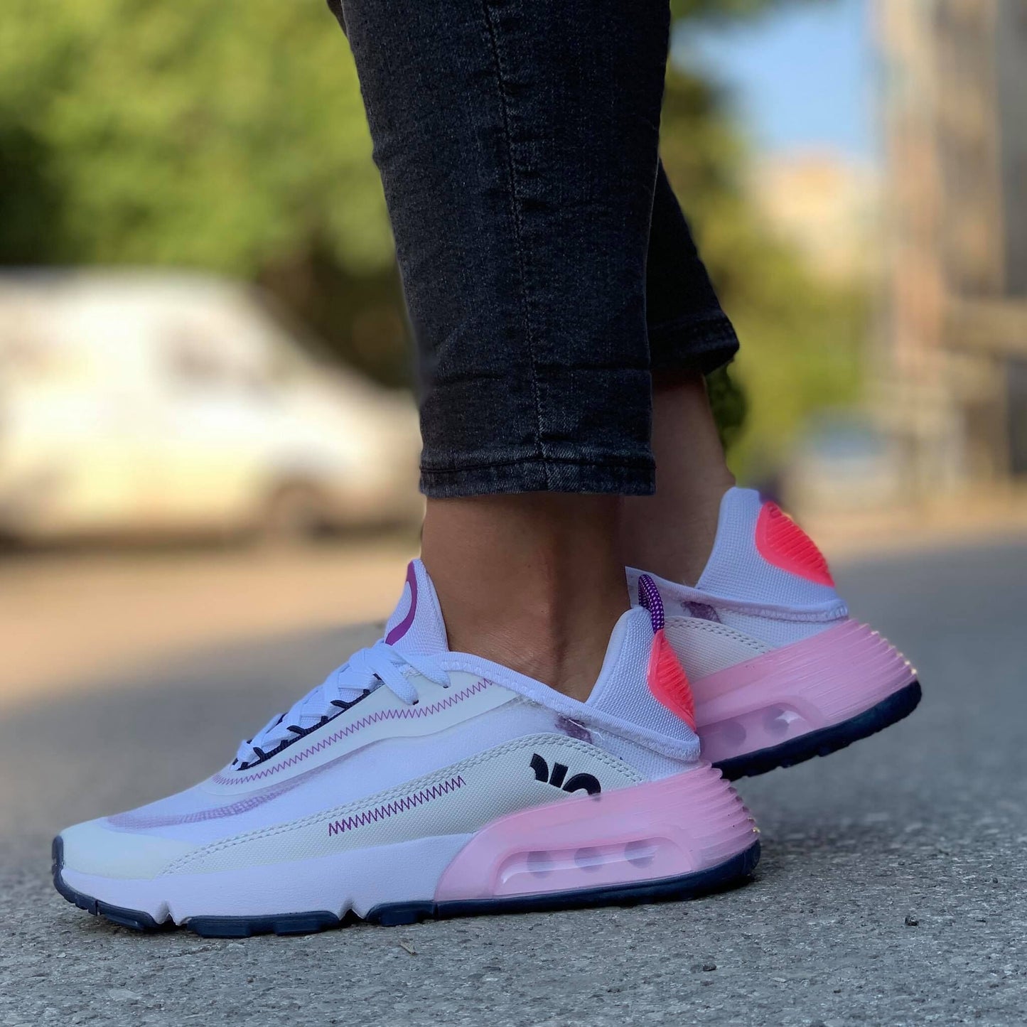 Дамски бели маратонки - Alameda - White - Purple