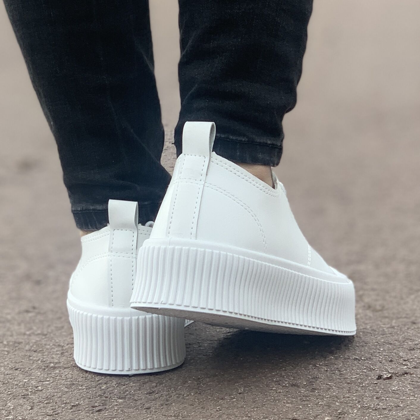 Дамски бели маратонки - Creola -  White