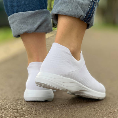 Дамски бели маратонки - Emilly - White