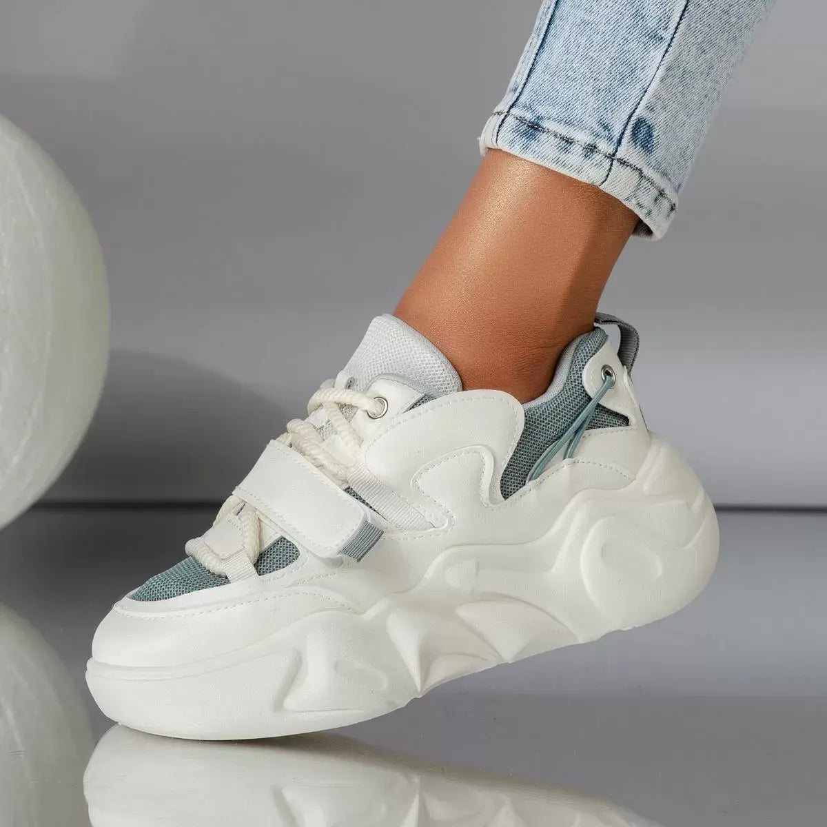 Дамски бели маратонки - Leslie - White