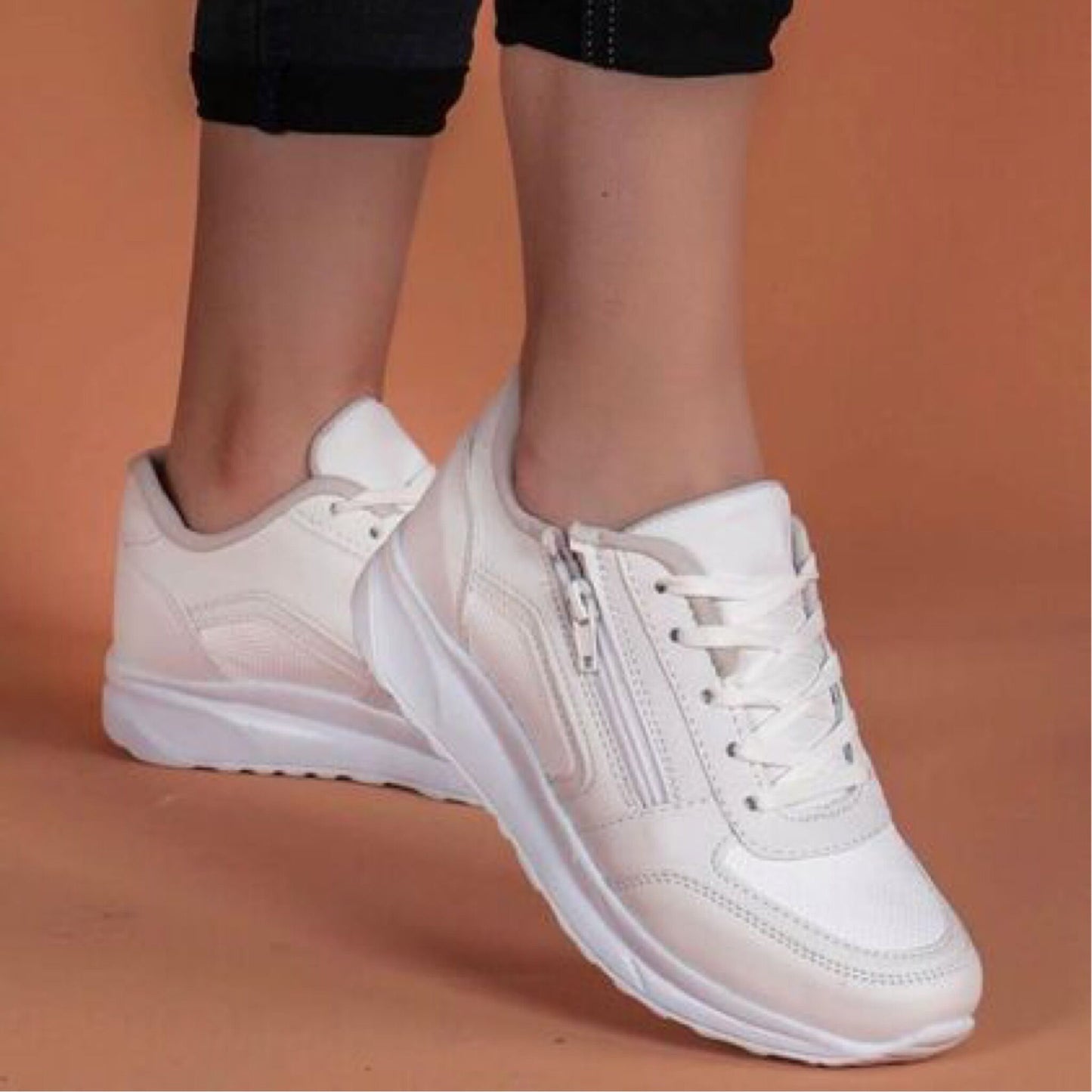 Дамски бели маратонки - Mya - White