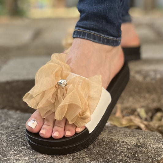 Дамски бежови чехли - Flower - Beige