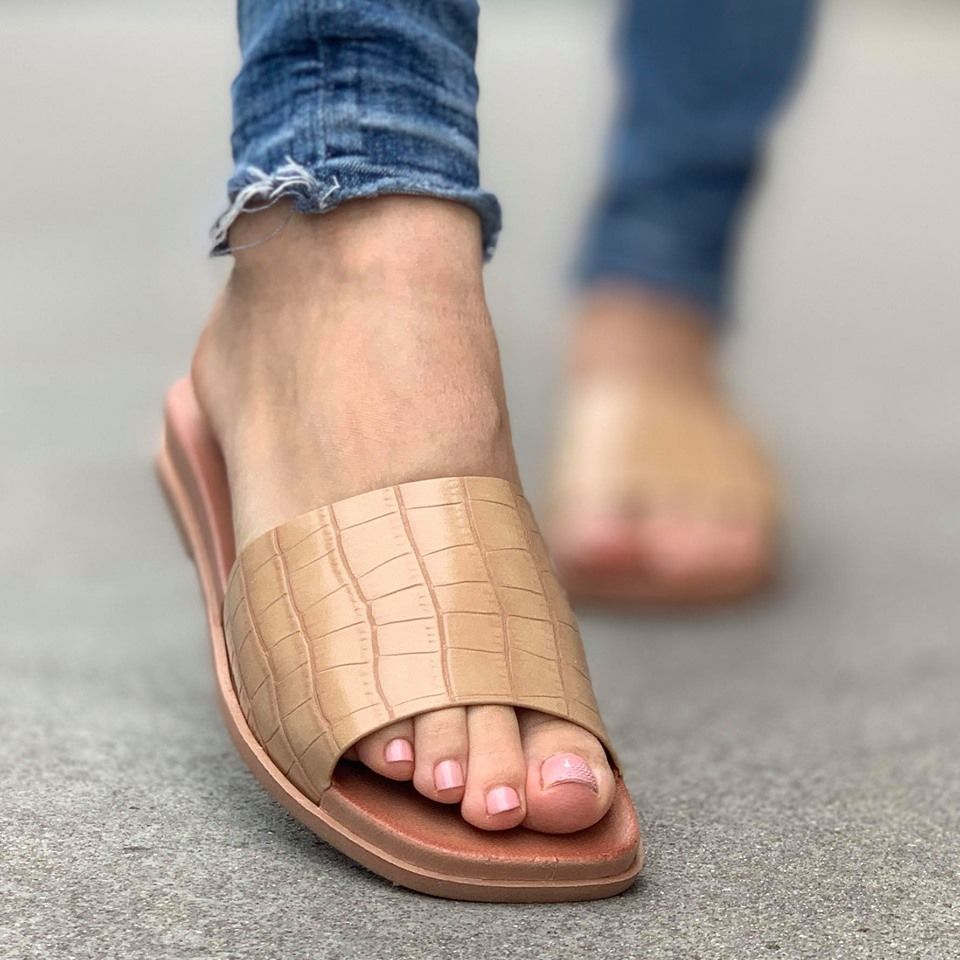 Дамски бежови чехли - Leona - Beige