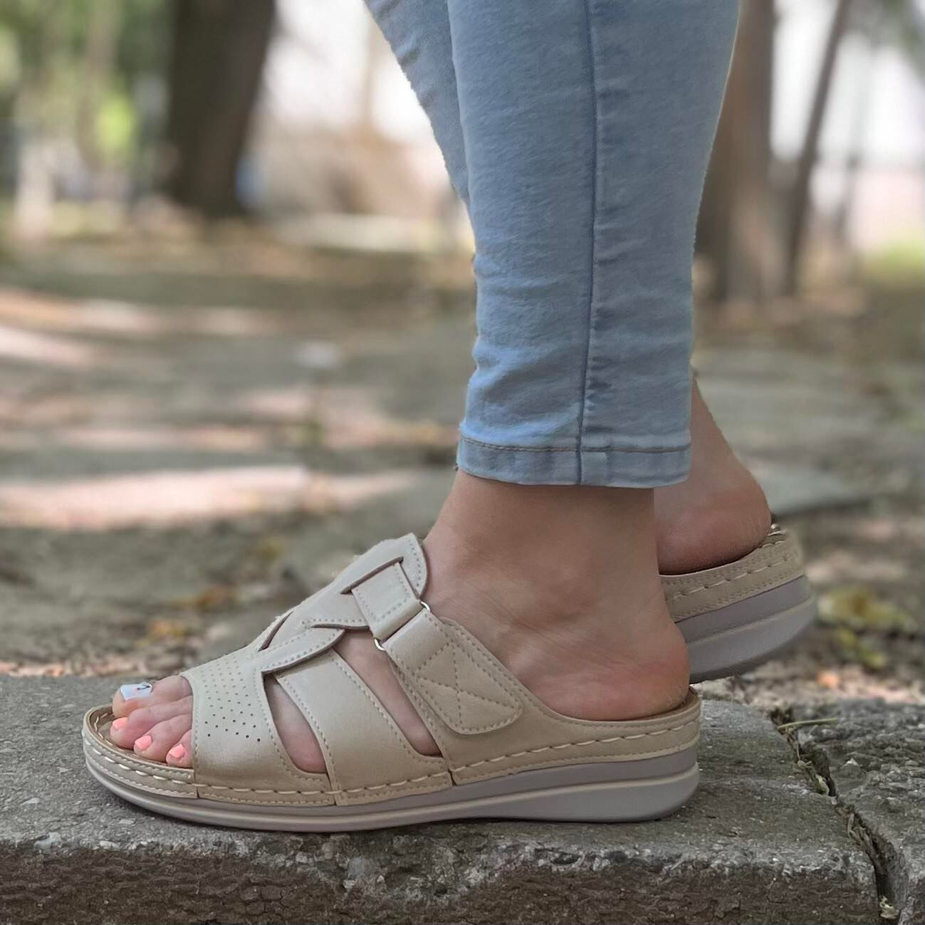 Дамски бежови чехли - Robertina - Beige