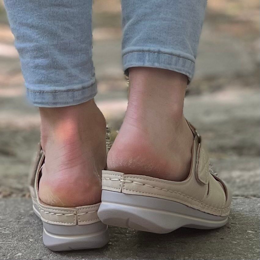 Дамски бежови чехли - Robertina - Beige