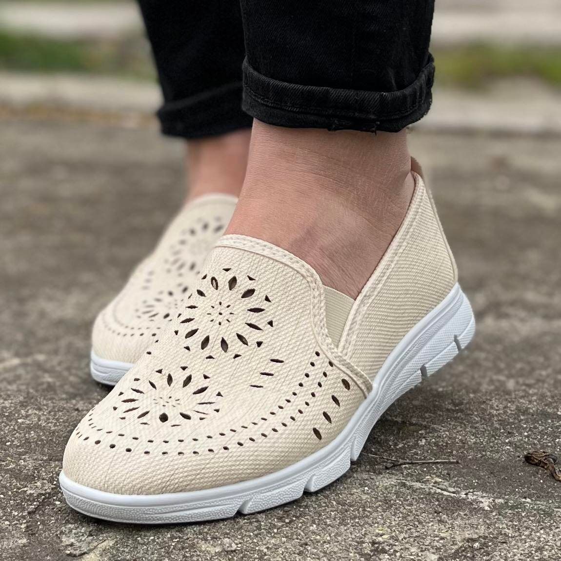 Дамски бежови еспадрили - Norah - Beige