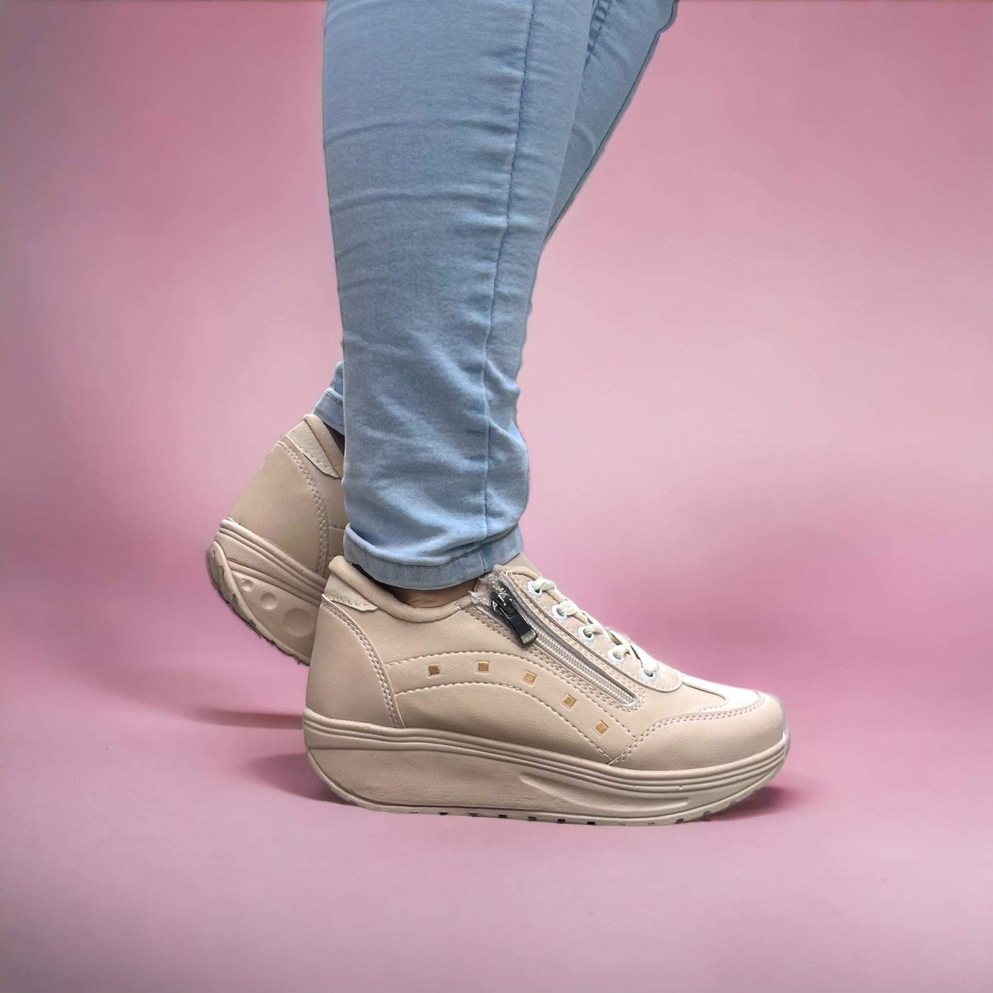 Дамски бежови маратонки - Lazarina - Beige