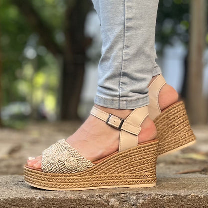 Дамски бежови сандали на платформа - Alice - Beige