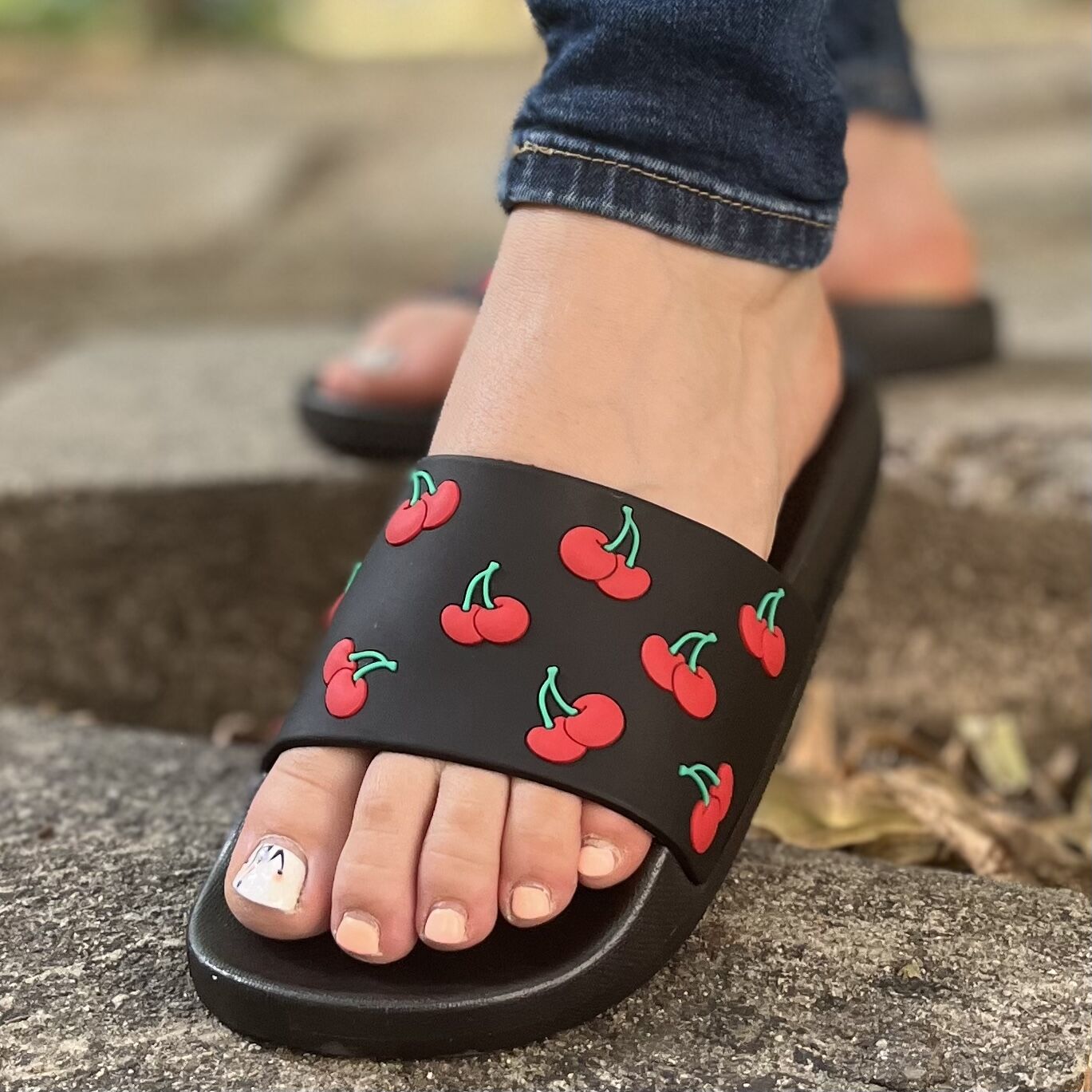 Дамски черни чехли - Cherry - Black