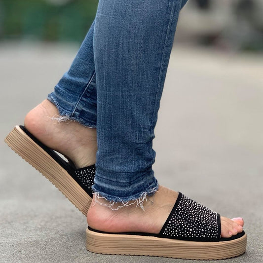 Дамски черни чехли - Kamelia  - Black