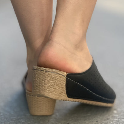 Дамски черни чехли на платформа - Blinda - Black