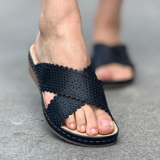 Дамски черни чехли - Skyller - Black