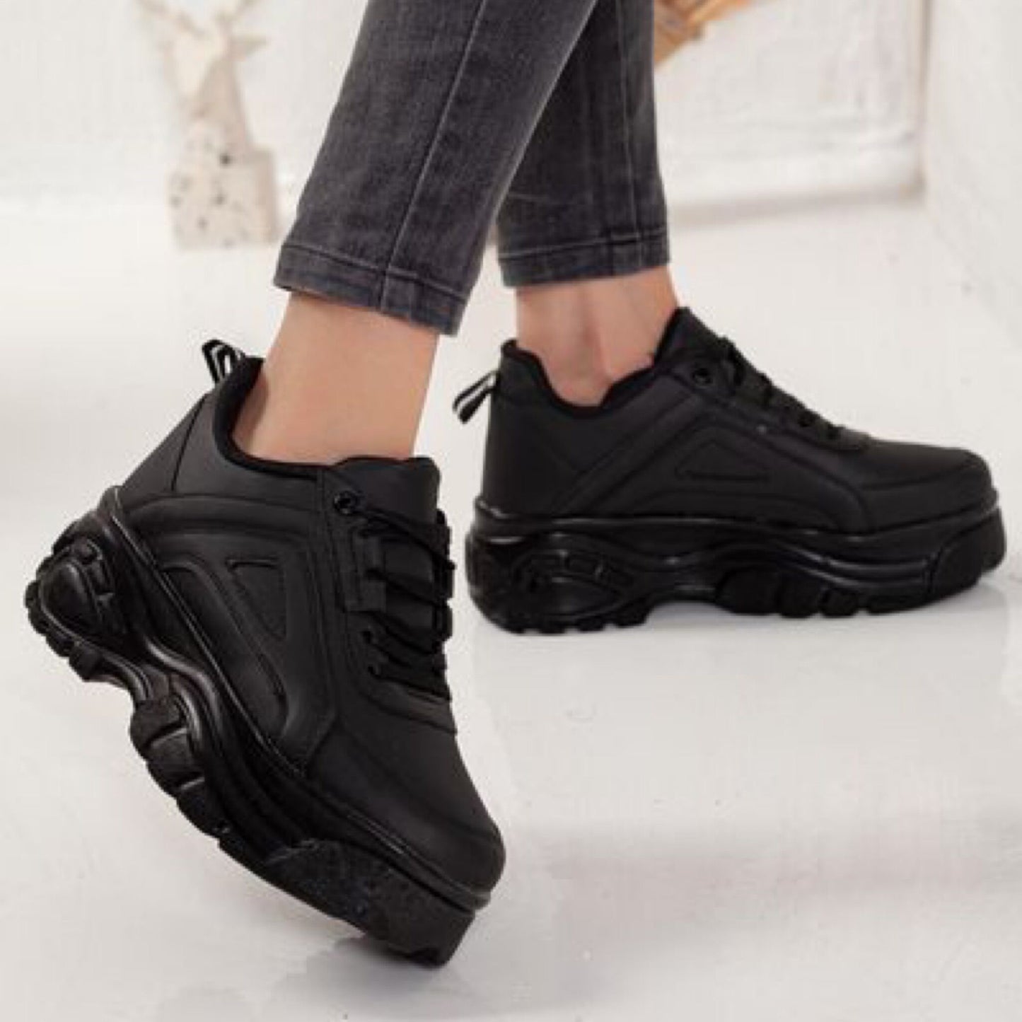 Дамски черни маратонки Aerilyn All Black | Еко кожа | PU ходило | Размери 36–40