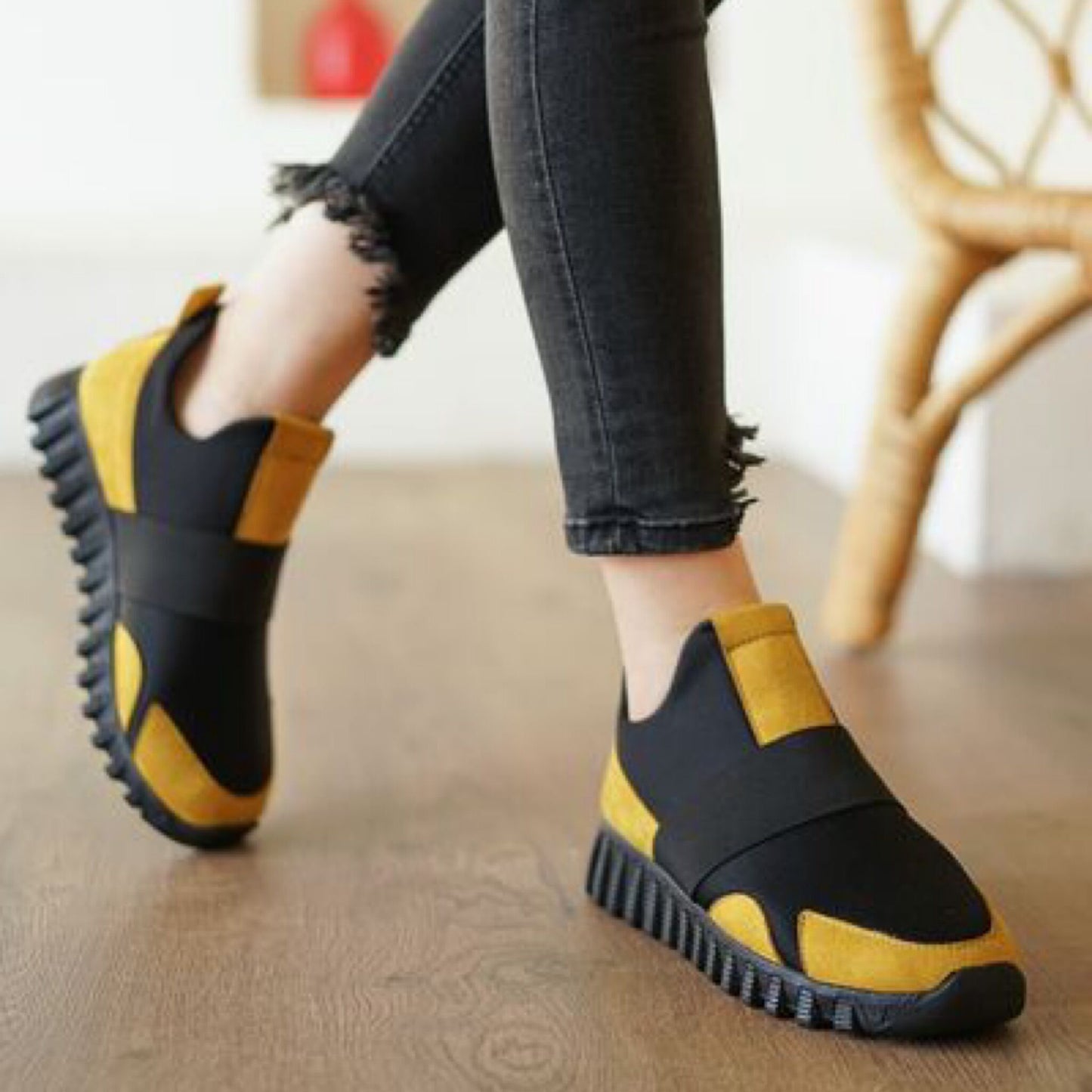 Дамски черни маратонки - Apolonia - Black - Yellow