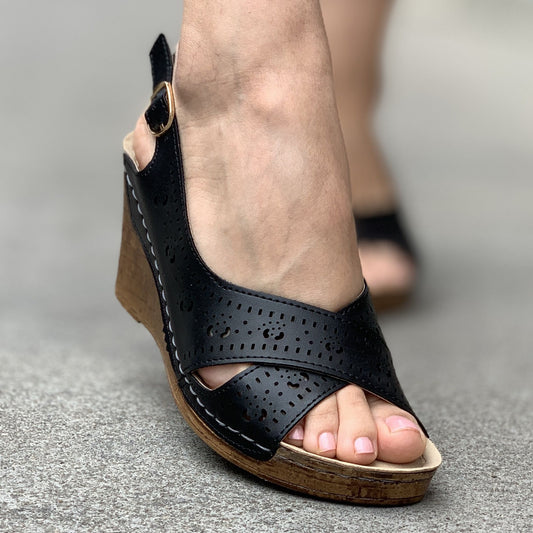 Дамски черни сандали на платформа - Kelin - Black