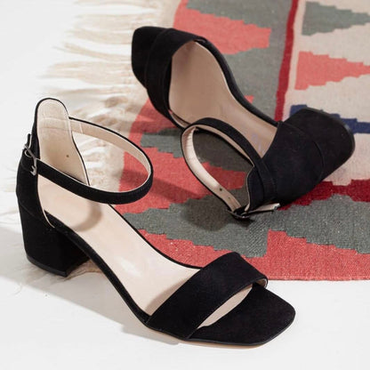 Дамски черни сандали на ток - Bronx - Black