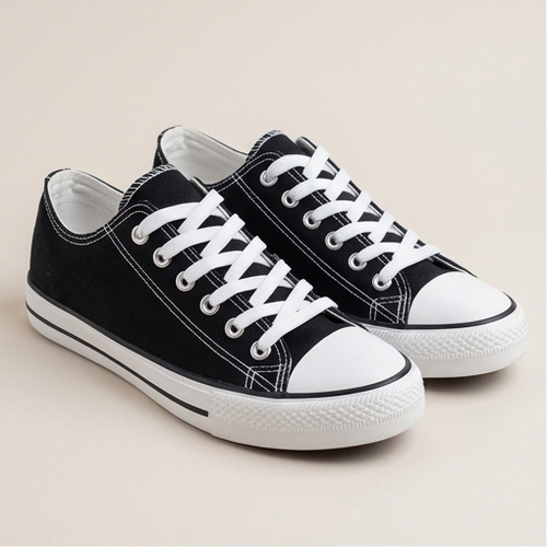 Черни дамски кецове Moore