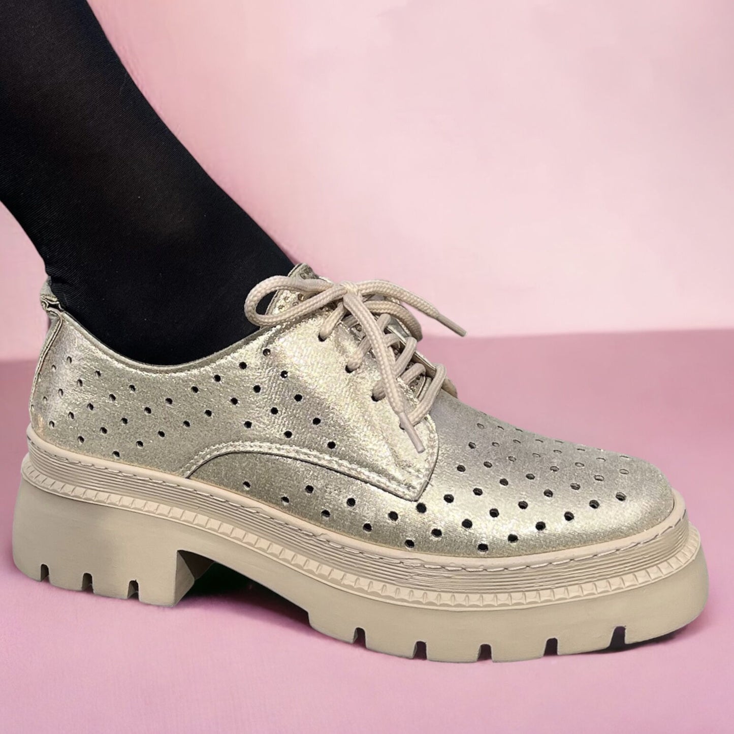 Дамски обувки в златист цвят - Nilsa - Gold