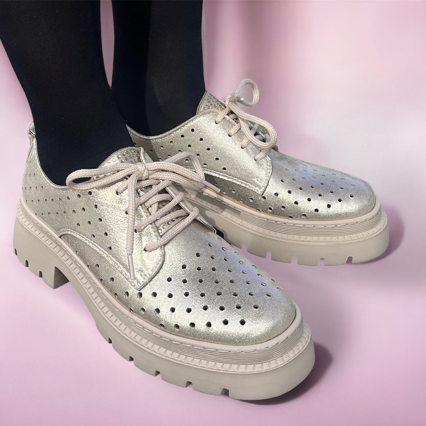 Дамски обувки в златист цвят - Nilsa - Gold